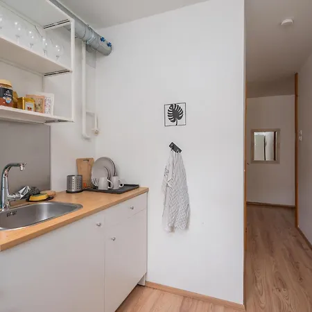 Cozy Family Near The Center