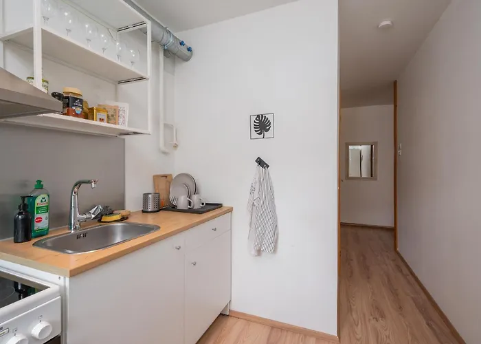 Cozy Family Near The Center